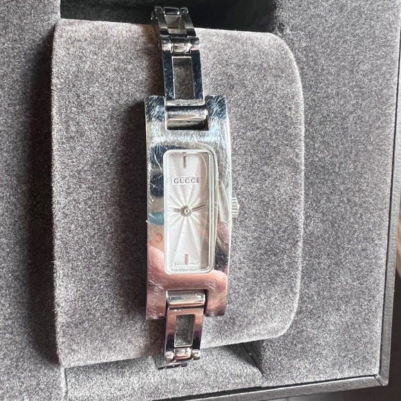 GUCCI bracelet watch - Picture 4 of 4